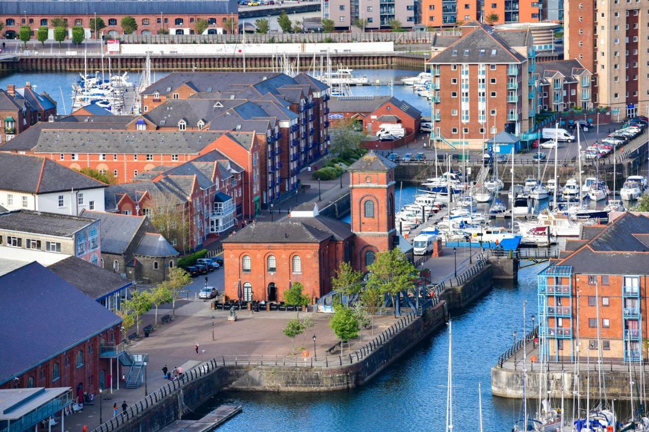Just Stay Wales - Meridian Quay Penthouses Суонси Экстерьер фото