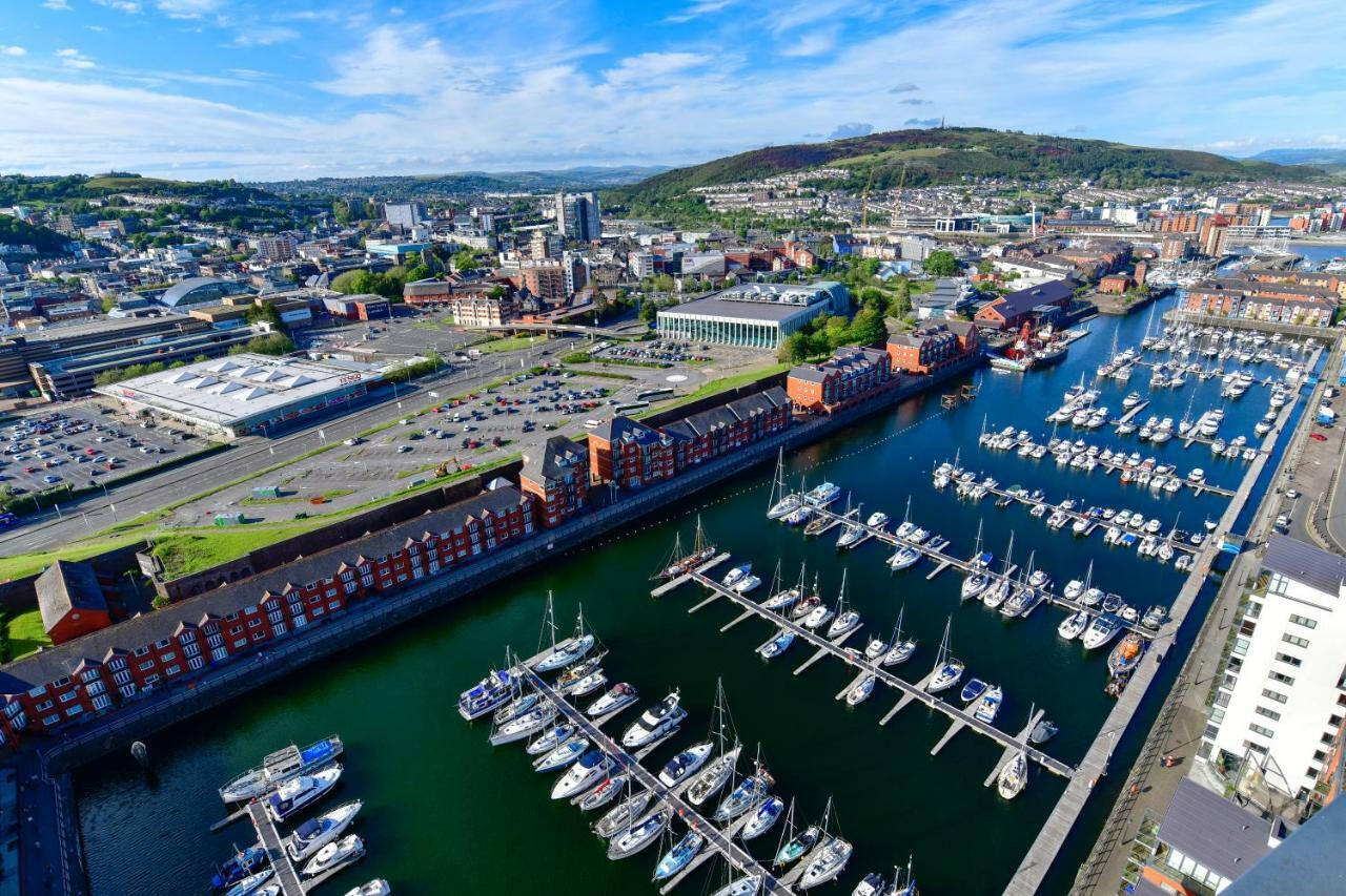 Just Stay Wales - Meridian Quay Penthouses Суонси Экстерьер фото
