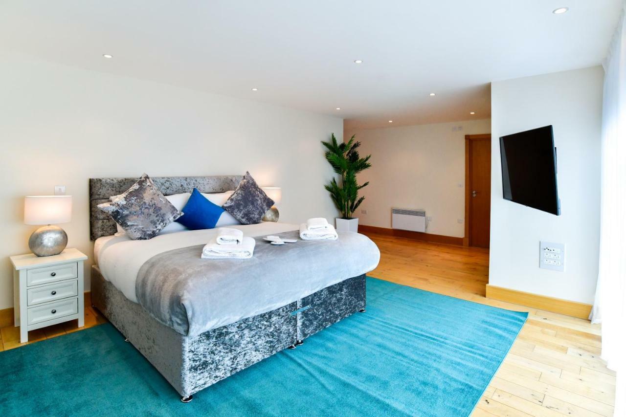Just Stay Wales - Meridian Quay Penthouses Суонси Экстерьер фото